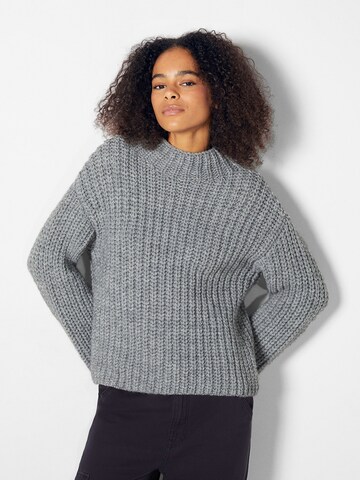 Bershka Pullover in Grau: Vorderseite