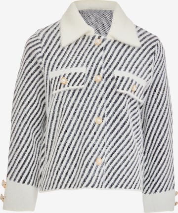 CARNEA Strickjacke in Weiß: Vorderseite