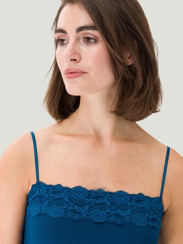 zero Top in Blau