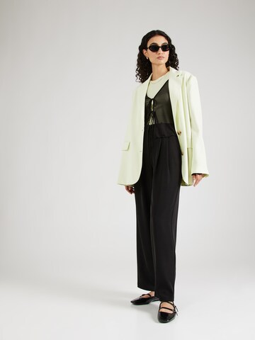 Wide leg Pantaloni con pieghe 'VMKRISTEL' di VERO MODA in nero