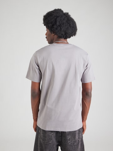 T-Shirt Carhartt WIP en gris