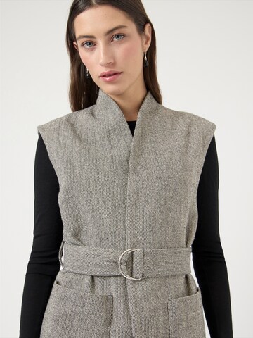 juoda YAS Liemenė 'YASTABBY'