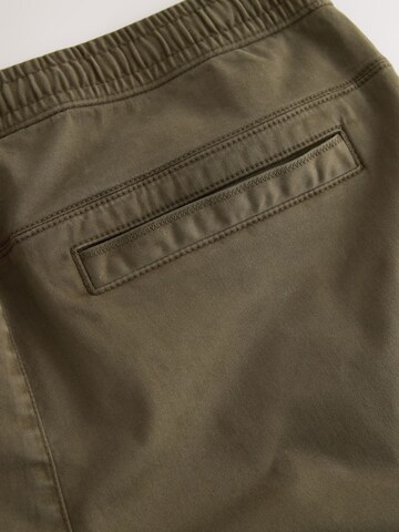 Next - regular Pantalón cargo en verde