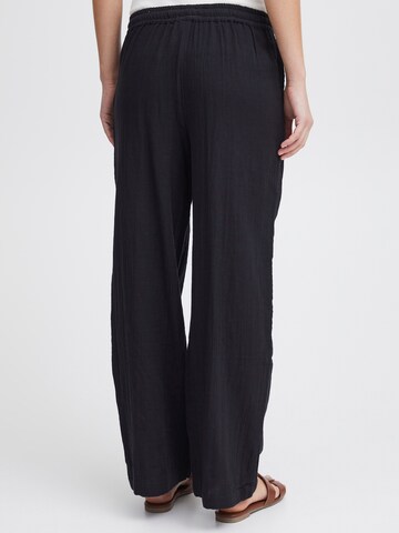 ICHI - Loosefit Calças 'IAFOXA' em preto