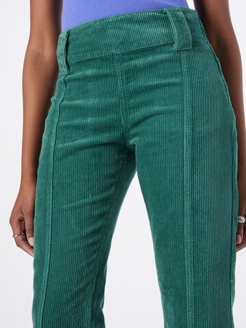 évasé Pantalon Nasty Gal en vert