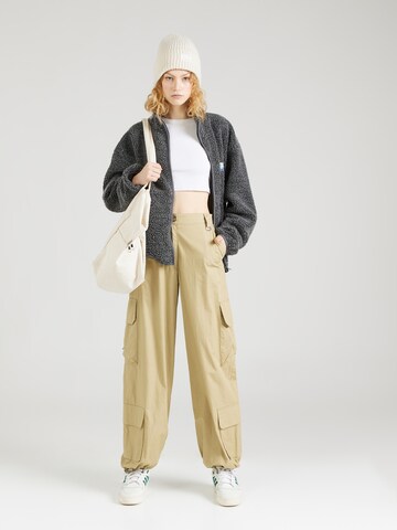 AMERICAN VINTAGE Välikausitakki värissä harmaa