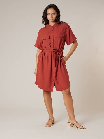Robe-chemise 'Adissia' Deeluxe en rouge
