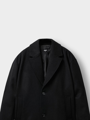 Burocs Between-Seasons Coat 'Oversized' in Black
