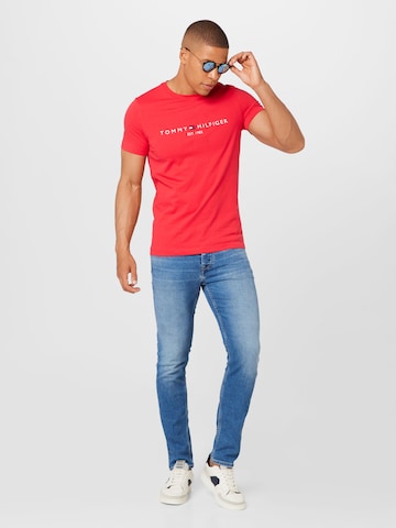 TOMMY HILFIGER Regular Fit T-Shirt in Rot