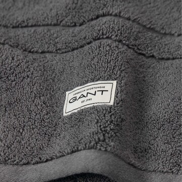 Serviette de douche GANT en gris