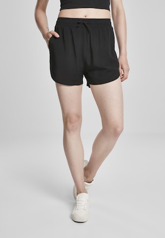 Urban Classics Regular Shorts in Schwarz: predná strana