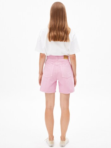 ARMEDANGELS Regular Trousers in Pink