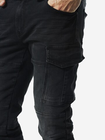 KOROSHI Regular Cargojeans i svart