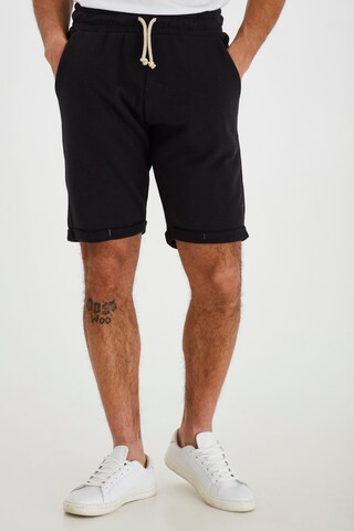 BLEND Regular Shorts 'JAMIE' in Schwarz: predná strana