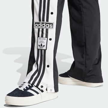 Loosefit Pantaloni 'Adibreak' de la ADIDAS ORIGINALS pe negru