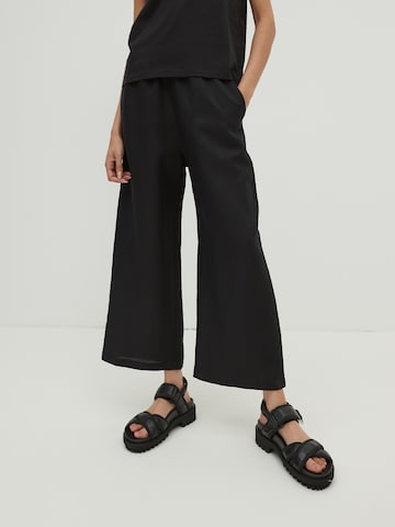 EDITED Spodnie 'Nona' w kolorze czarny: przód