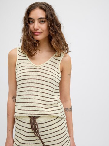 Top in maglia 'JXAmara' di JJXX in beige