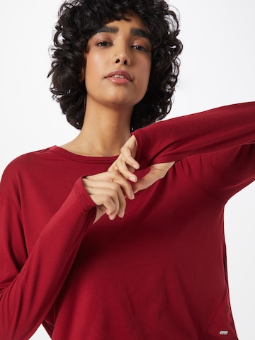 Marika Performance shirt in Red