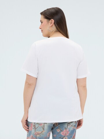 Fiorella Rubino - Camiseta en blanco