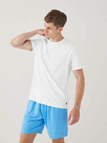 Next Paita värissä valkoinen