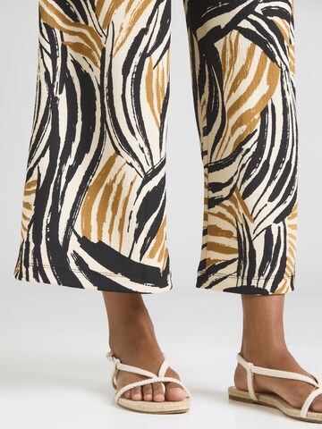 Wide leg Pantaloni de la s.Oliver pe galben