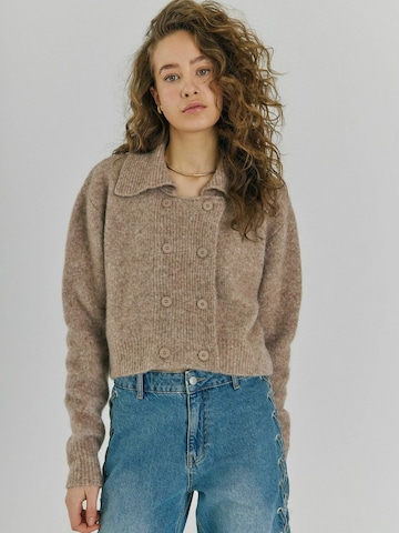 NORR Cardigan 'Halli ' i brun: forside