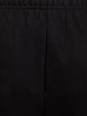 Bershka Zwężany krój Spodnie w kolorze czarny