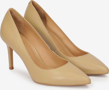 Kazar Pumps in Brown