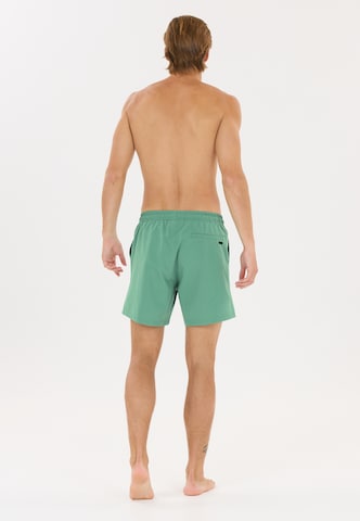 Virtus Badeshorts 'Kansae' in Grün