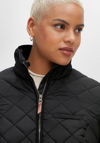 SHEEGO Between-Season Jacket in Black