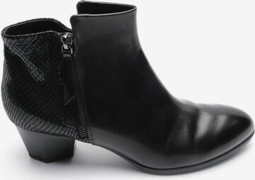 HOGAN Dress Boots in 38,5 in Black: front
