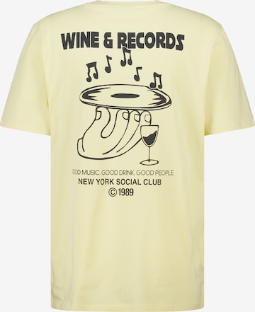 America Today Shirt in Geel: voorkant