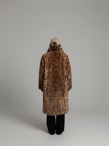 baj. Winter coat 'BLAWI.' in Brown