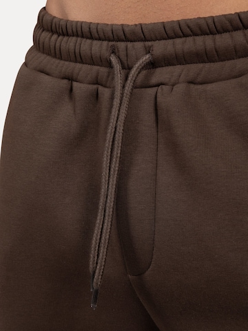 Smilodox Tapered Ilyas Casual Classic Pants in Braun
