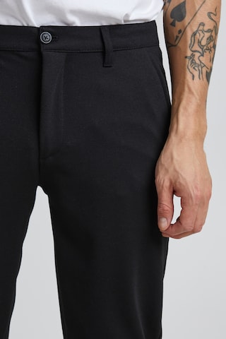 !Solid Slimfit Chino kalhoty 'DAVE BARRO' – černá