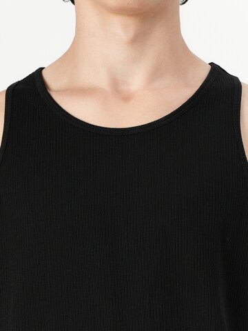 GAP Top in Schwarz