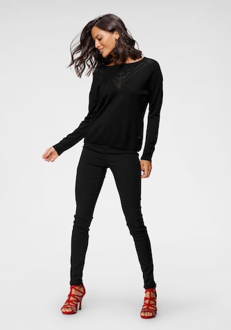 LAURA SCOTT Sweater in Black