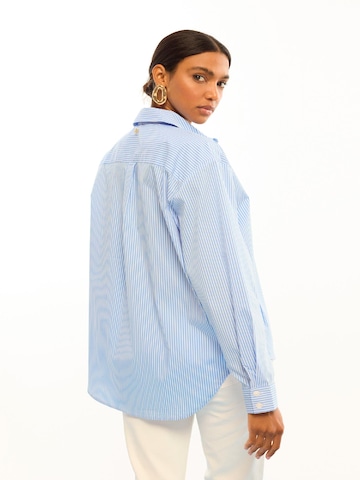 Lola Casademunt Blus i blå