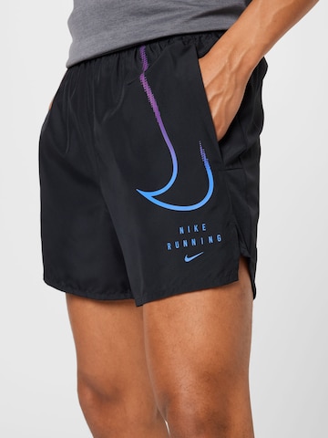 NIKE Regular Sports trousers 'Challenger' in Black