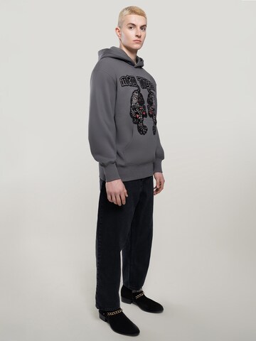 MAD TIGERS - Sudadera 'Black Tigers' en gris
