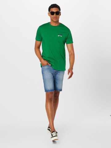 Tricou de la ESPRIT pe verde