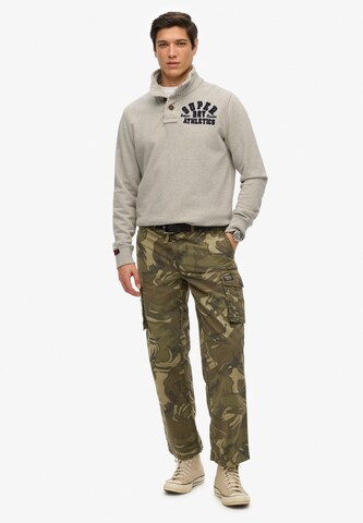 Regular Pantalon cargo Superdry en vert