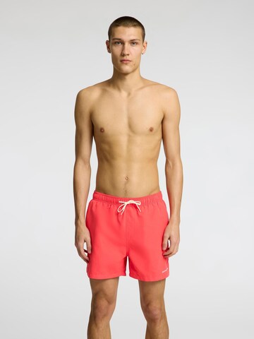 SELECTED HOMME Badeshorts 'SLHDane' i rød