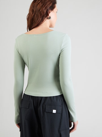 Maglietta 'ONLBETTY' di ONLY in verde