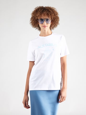 PIECES - Camiseta 'FAST' en blanco: frente