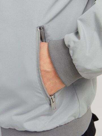 JACK & JONES Regular fit Tussenjas 'JJERUSH' in Grijs