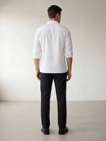ARMIE Slim fit Overhemd 'The Allan' in Wit