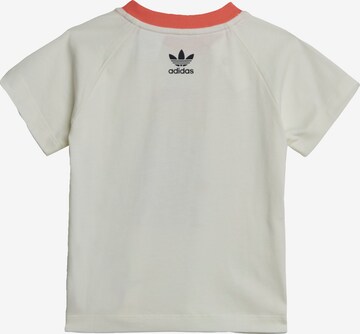 ADIDAS ORIGINALS Тениска 'Graphic Print' в бяло