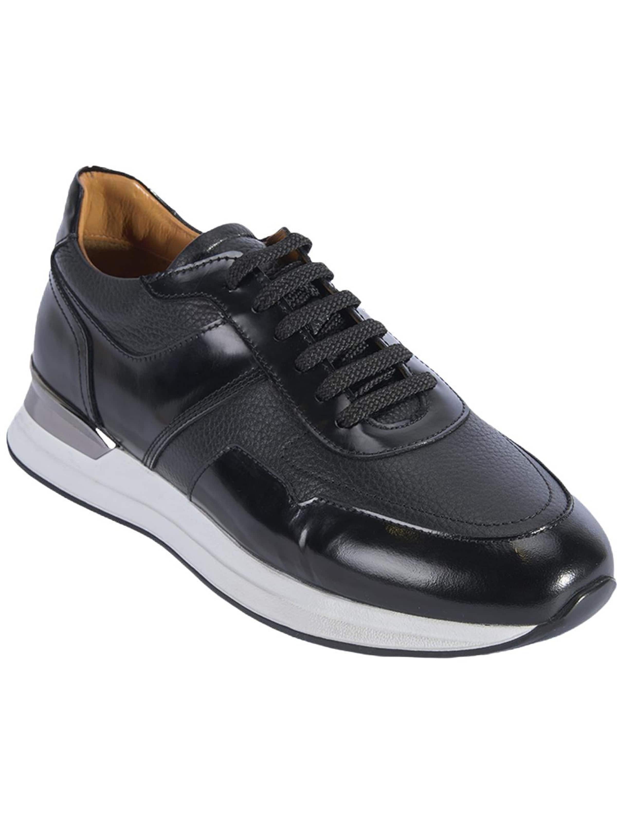Desa Slip-Ons in Black: front