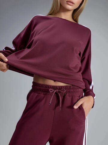 Hiccup Sweat suit in Red